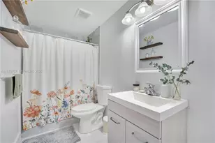 827 NW 114th St, Miami, FL 33168 - Photo 14