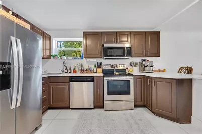 827 NW 114th St, Miami, FL 33168 - Photo 8