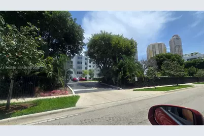 250 180th Dr #510, Sunny Isles Beach, FL 33160 - Photo 26