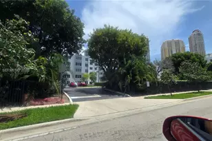 250 180th Dr, Sunny Isles Beach, FL 33160 - Photo 26