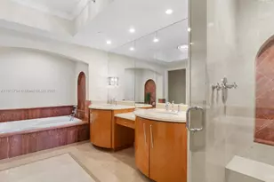 17875 Collins Ave, Sunny Isles Beach, FL 33160 - Photo 26