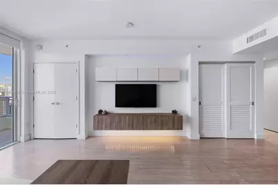 1080 Brickell Ave #3705, Miami, FL 33131 - Photo 10