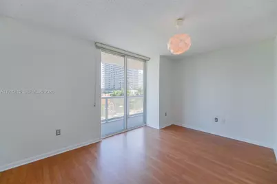 5900 Collins Ave #506, Miami Beach, FL 33140 - Photo 18