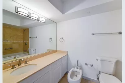5900 Collins Ave #506, Miami Beach, FL 33140 - Photo 12