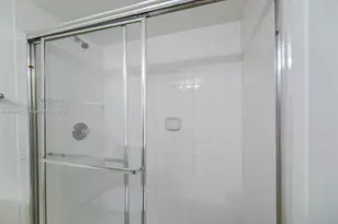 5900 Collins Ave, Miami Beach, FL 33140 - Photo 20