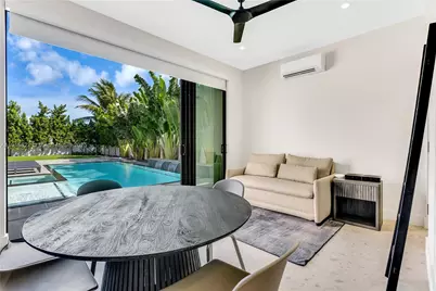 9045 Hawthorne Ave, Surfside, FL 33154 - Photo 8