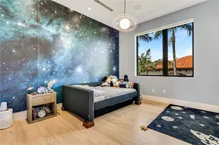 9045 Hawthorne Ave, Surfside, FL 33154 - Photo 42