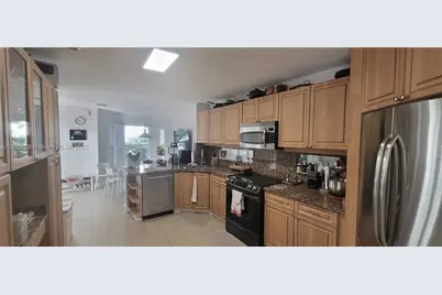 1055 Yellow Birch Ter, Hollywood, FL 33019 - Photo 14
