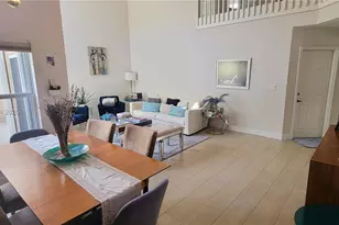 1055 Yellow Birch Terrace, Hollywood, FL 33019 - Photo 4