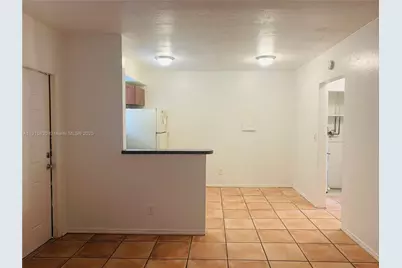 661 NE 86th St #3, Miami, FL 33138 - Photo 4
