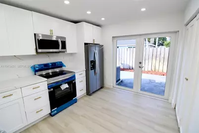 9775 SW 221st St, Cutler Bay, FL 33190 - Photo 12