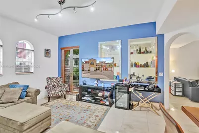 18450 NE 30th Pl, Aventura, FL 33160 - Photo 8
