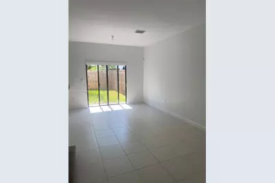28701 SW 132nd Pl, Homestead, FL 33033 - Photo 4