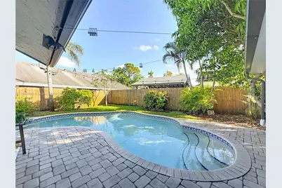2321 NW 102nd Way, Pembroke Pines, FL 33026 - Photo 20