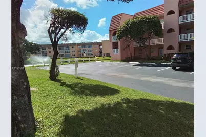 9581 Sunrise Lakes Blvd #202, Sunrise, FL 33322 - Photo 6