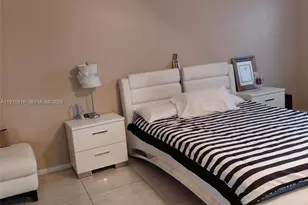 13001 SW 11th Ct, Pembroke Pines, FL 33027 - Photo 18