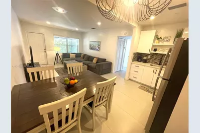 1211 NE 15th Ave #1, Fort Lauderdale, FL 33304 - Photo 4