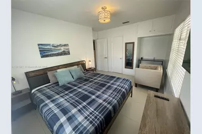 1211 NE 15th Ave #1, Fort Lauderdale, FL 33304 - Photo 8