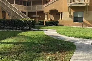 4807 Via Palm Lakes, West Palm Beach, FL 33417 - Photo 2