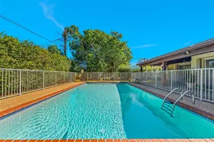 1325 NE 171 St, Miami, FL 33162 - Photo 34