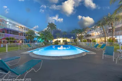 161 NE 10th Ave #15A, Hallandale Beach, FL 33009 - Photo 10