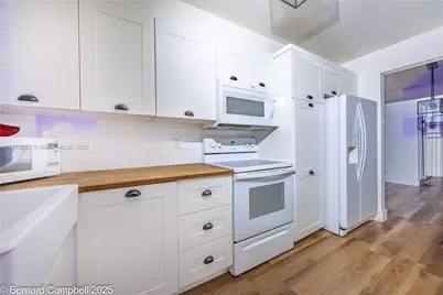 161 NE 10th Ave #15A, Hallandale Beach, FL 33009 - Photo 1