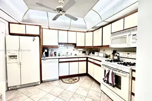 2030 S Ocean Dr, Hallandale Beach, FL 33009 - Photo 16