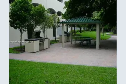 19501 W Country Club Dr #PH-06, Aventura, FL 33180 - Photo 32
