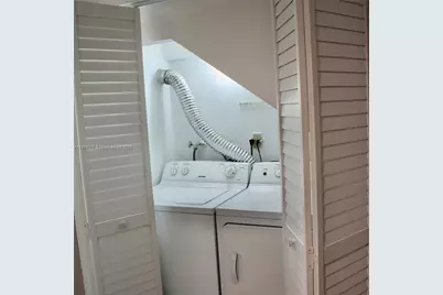 2079 W 54th Ter #29, Hialeah, FL 33016 - Photo 20