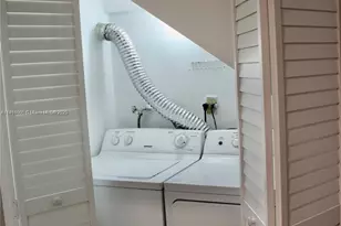 2079 W 54th Terrace, Hialeah, FL 33016 - Photo 20