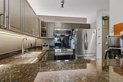 652 NE 63rd St #403, Miami, FL 33138 - Photo 8