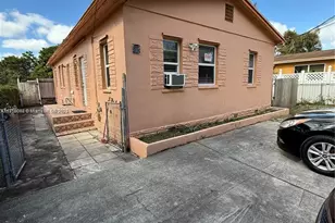 11452 Peachtree Dr, Miami, FL 33161 - Photo 1