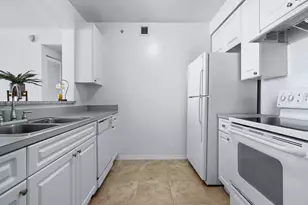 900 SW 8th St, Miami, FL 33130 - Photo 8