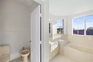 7830 NW 161st Terrace, Miami Lakes, FL 33016 - Photo 30