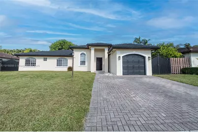 15461 170th Ter, Miami, FL 33187 - Photo 1