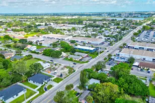 2736 NW 21st Ave, Oakland Park, FL 33311 - Photo 56