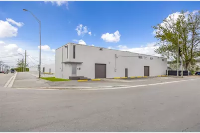 7550 W 2nd Ct, Hialeah, FL 33014 - Photo 2