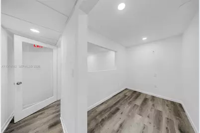 7550 W 2nd Ct, Hialeah, FL 33014 - Photo 32