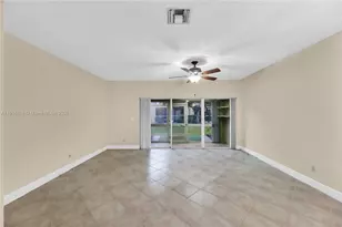 304 SW 120th Ave, Pembroke Pines, FL 33025 - Photo 12