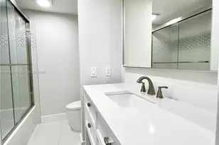 250 NE 20th St, Boca Raton, FL 33431 - Photo 6