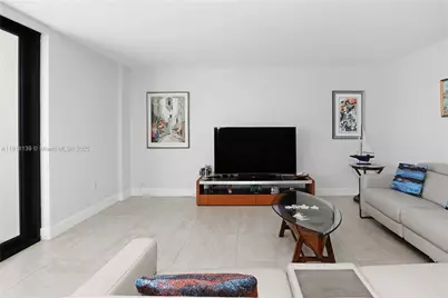 322 Buchanan St #1000, Hollywood, FL 33019 - Photo 6
