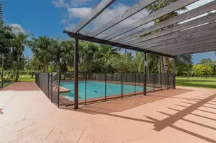 21820 SW 254th St, Homestead, FL 33031 - Photo 18