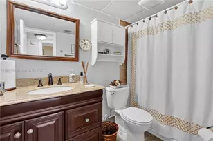 2801 Somerset Dr, Lauderdale Lakes, FL 33311 - Photo 10