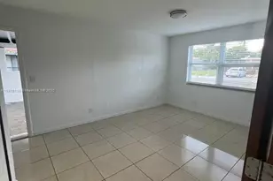 206 SE 10th St, Hallandale Beach, FL 33009 - Photo 10
