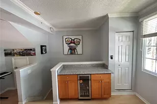 2811 NE 185th St, Aventura, FL 33180 - Photo 4