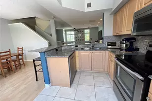 2811 NE 185th St, Aventura, FL 33180 - Photo 8