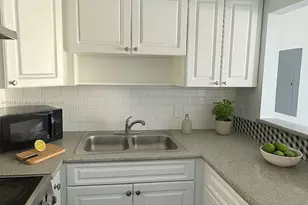 134 SW 7th Ave, Miami, FL 33130 - Photo 6