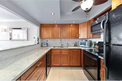 3180 S Ocean Dr #618, Hallandale Beach, FL 33009 - Photo 4