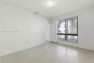 8265 NW 41st St, Doral, FL 33166 - Photo 14