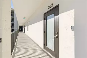 8265 NW 41st St, Doral, FL 33166 - Photo 4